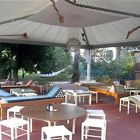 Corallo Hotell 2*